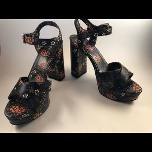 Nine West Flower Power, like new heels